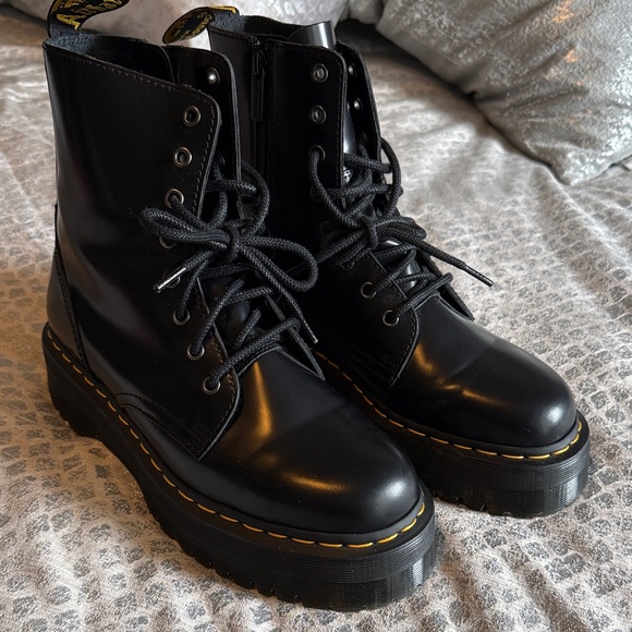 Dr. Martens Shoes - Dr. Martens Jadon Boot Smooth Leather Platforms NWOT
